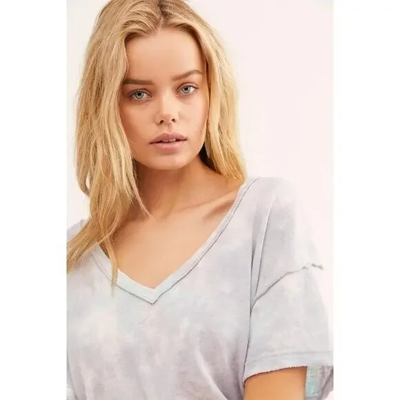 NWT Free People All Mine Tie Dye Tee Shirt Cotton V-Neck Grey Storm Medium - Picture 3 of 10